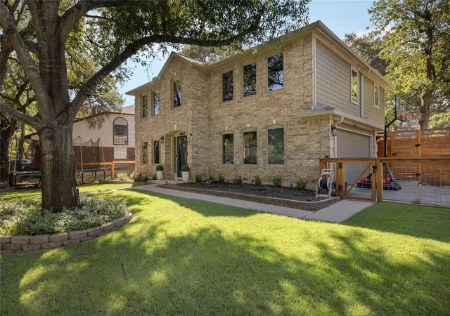 Photo 2 of Single family home for sale at 8022 Doe Meadow Dr, Austin, TX 78749 | MLS# 2774885 | Listing updated on 2026-10-27