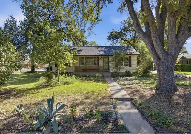 Photo 2 of Single family home for sale at 6005 Shoalwood Ave, Austin, TX 78757 | MLS# 5861141 | Listing updated on 2026-10-29