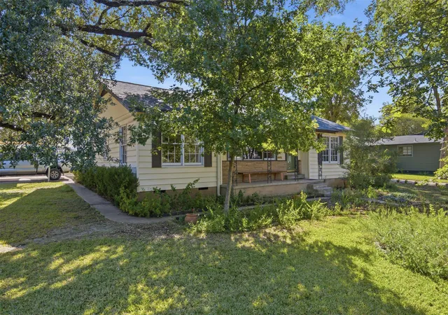 Photo 3 of Single family home for sale at 6005 Shoalwood Ave, Austin, TX 78757 | MLS# 5861141 | Listing updated on 2026-10-29