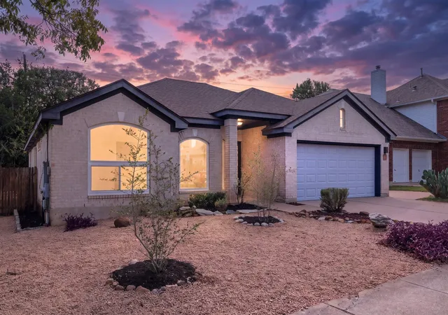 Single family home for sale at 6504 Ruxton Ln, Austin, TX 78749 | MLS# 3967514