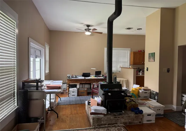 Photo 1 of Single family home for sale at 209 W Bagdad Ave, Round Rock, TX 78664 | MLS# 5629686 | Listing updated on 2026-10-24