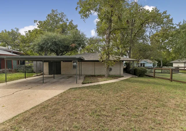 Photo 2 of House for sale at 709 E 44th Street, Austin, TX 78751 | MLS# 3065165 | Listing updated on 2026-10-30
