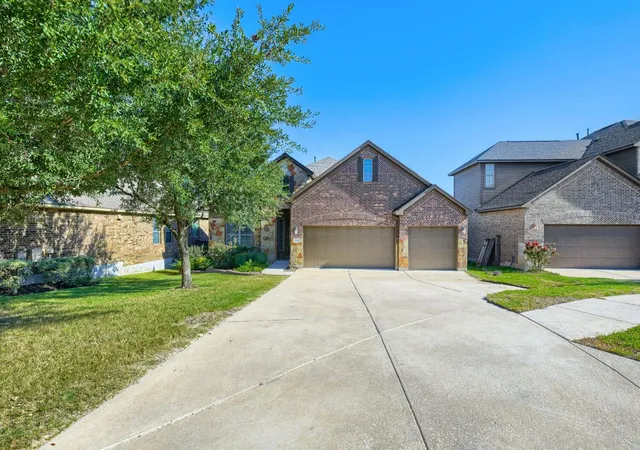 Photo 4 of Single family home for sale at 2632 Outlook Ridge Loop, Leander, TX 78641 | MLS# 9593592 | Listing updated on 2026-10-28