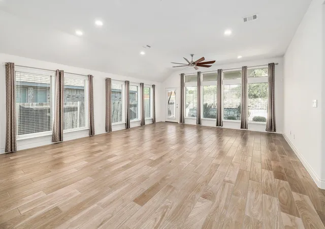 Photo 3 of Single family home for sale at 440 Saturnia Dr, Georgetown, TX 78628 | MLS# 5935953 | Listing updated on 2026-10-28