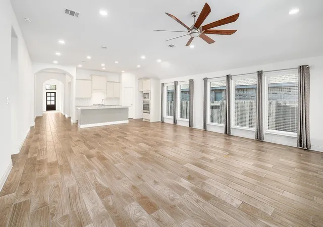 Photo 4 of Single family home for sale at 440 Saturnia Dr, Georgetown, TX 78628 | MLS# 5935953 | Listing updated on 2026-10-28