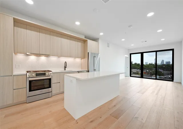 Photo 3 of Condo for sale at 2209 S 1st Street #309, Austin, TX 78704 | MLS# 2276986 | Listing updated on 2026-10-29