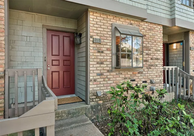 Condo for sale at 7122 Wood Holw Dr #73, Austin, TX 78731 | MLS# 8871260