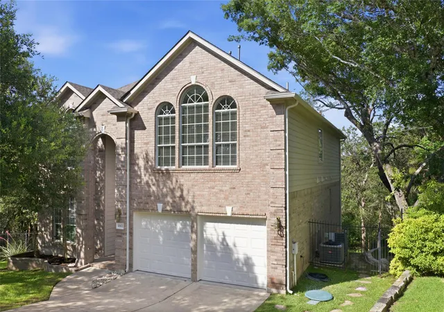 Photo 2 of Single family home for sale at 10801 Sea Hero Ct, Austin, TX 78748 | MLS# 2814814 | Listing updated on 2026-10-25