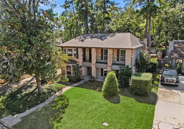 Photo 1 of Single family home for sale at 407 S Rivershire Dr, Conroe, TX 77304 | MLS# 7279593 | Listing updated on 2026-10-27