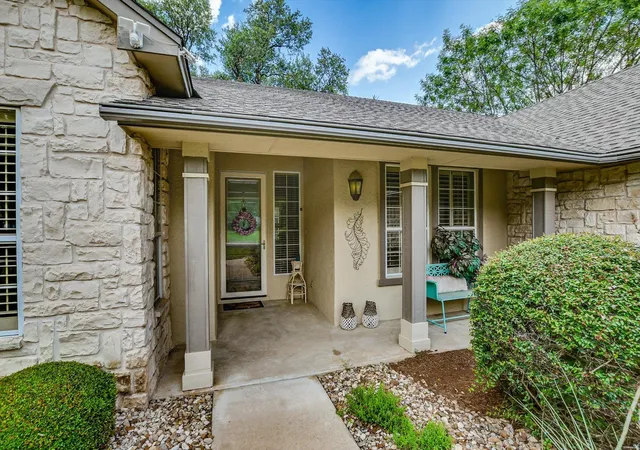 Photo 3 of Sale Pending at 106 Nighthawk Way, Georgetown, TX 78633 | MLS# 1454532 | Listing updated on 2026-10-26