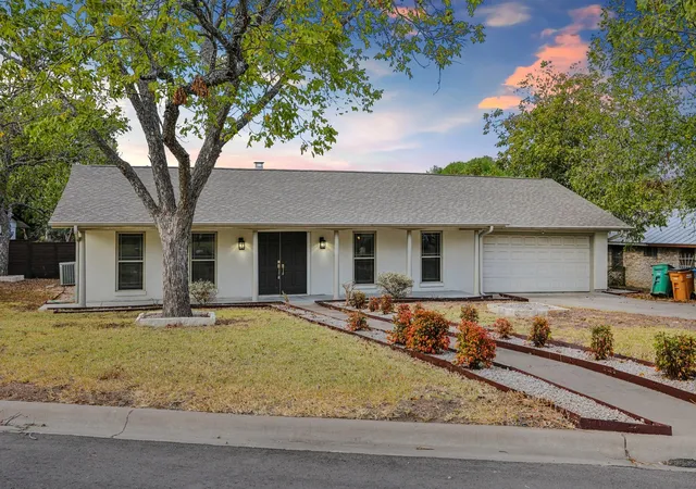 Single family home for sale at 5500 Pendleton Ln, Austin, TX 78723 | MLS# 4465112