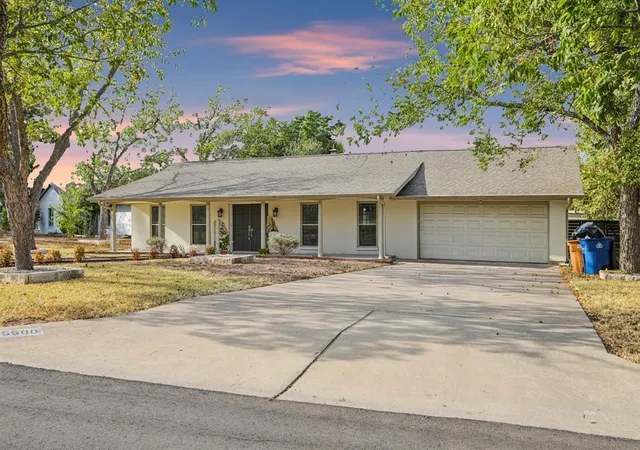 Photo 1 of Single family home for sale at 5500 Pendleton Ln, Austin, TX 78723 | MLS# 4465112 | Listing updated on 2026-10-27