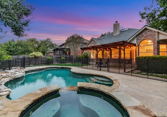 Single family home for sale at 10711 Pinkney Ln, Austin, TX 78739 | MLS# 3313654