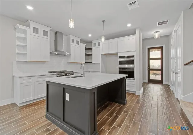 Photo 4 of Single family home for sale at 141 Arena Dr, Liberty Hill, TX 78642 | MLS# 8519435 | Listing updated on 2026-10-29