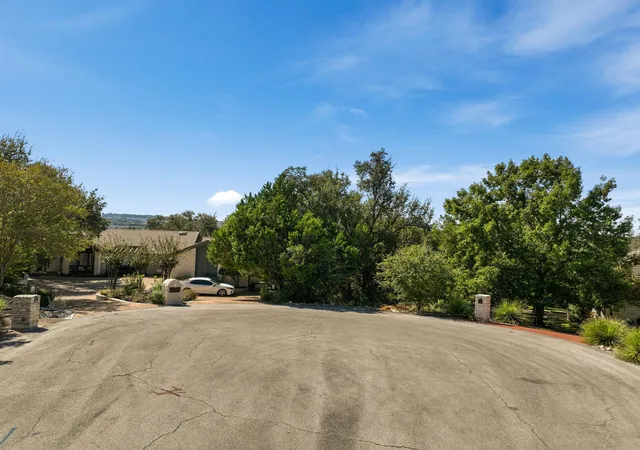 Photo 1 of Land for sale at 1623 Sun Valley Ct, Lakeway, TX 78734 | MLS# 8861958 | Listing updated on 2026-10-26