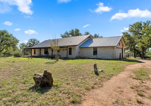 Photo 3 of Single family home for sale at 107 Saddle Horn Dr, Burnet, TX 78611 | MLS# 8860396 | Listing updated on 2026-10-27