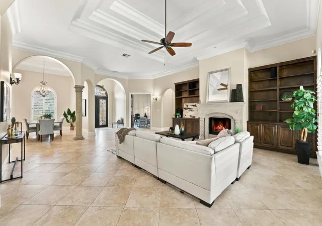 Photo 2 of Single family home for sale at 3 Gentlebrook Bnd, Austin, TX 78738 | MLS# 7556596 | Listing updated on 2026-10-28