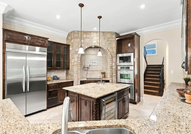 Photo 4 of Single family home for sale at 3 Gentlebrook Bnd, Austin, TX 78738 | MLS# 7556596 | Listing updated on 2026-10-28