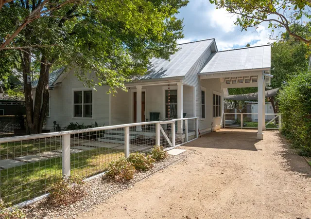 Photo 2 of Single family home for sale at 2103 Oxford Ave, Austin, TX 78704 | MLS# 9964778 | Listing updated on 2026-10-28