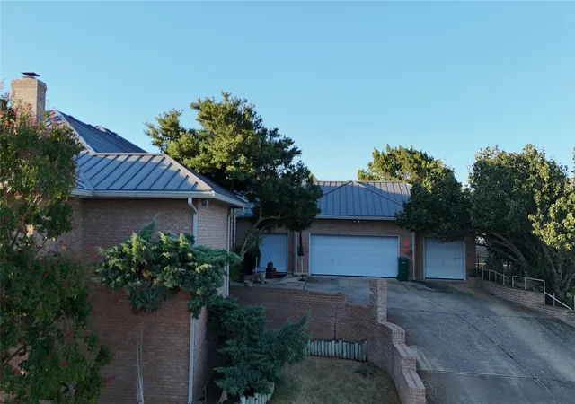 Photo 2 of Single family home for sale at 1400 Mountain Dew, Horseshoe Bay, TX 78657 | MLS# 1491355 | Listing updated on 2026-10-28
