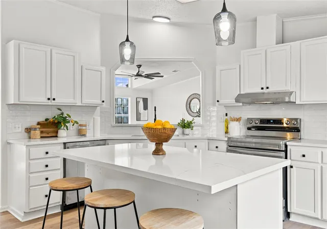 Photo 1 of Manufactured home for sale at 203 S Ocatillo Ln, Georgetown, TX 78633 | MLS# 7493300 | Listing updated on 2026-10-29