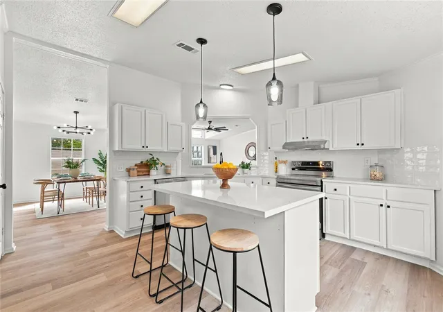 Photo 1 of Manufactured home for sale at 203 S Ocatillo Ln, Georgetown, TX 78633 | MLS# 7493300 | Listing updated on 2026-10-29