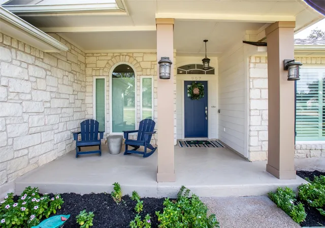 Photo 3 of Single family home for sale at 907 Kemp Hills Dr, Austin, TX 78737 | MLS# 9811967 | Listing updated on 2026-10-30