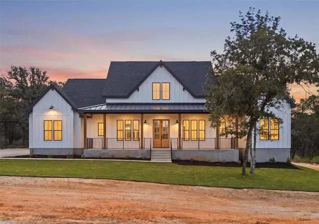 Photo 2 of Single family home for sale at 5090 Fm 672, Dale, TX 78616 | MLS# 3807513 | Listing updated on 2026-10-28