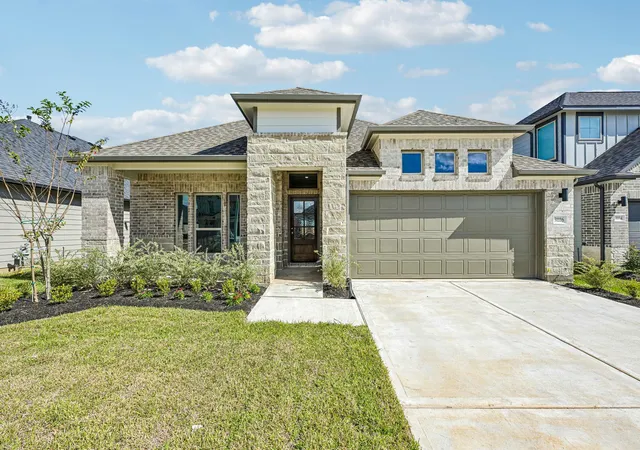 Photo 2 of Single family home for sale at 31116 Rena Coast Dr, Huffman, TX 77336 | MLS# 4495765 | Listing updated on 2026-10-28