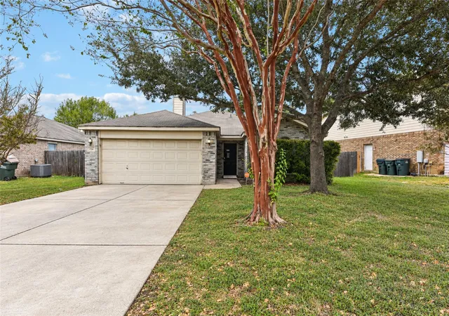 Single family home for sale at 134 Evening Star, Kyle, TX 78640 | MLS# 2555294