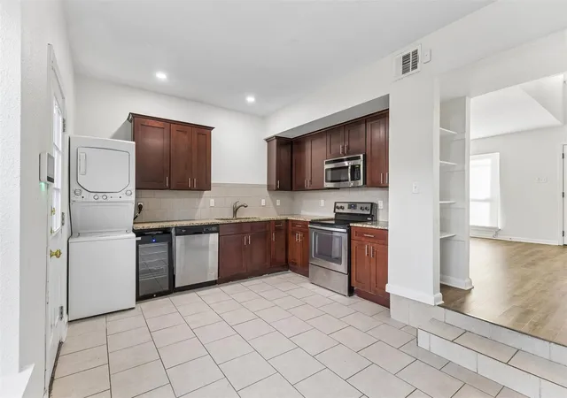 Photo 2 of Condo for sale at 6211 Manor Rd #122, Austin, TX 78723 | MLS# 1527548 | Listing updated on 2026-10-29