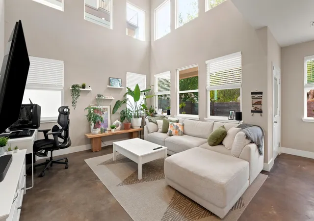 Photo 3 of Single family home for sale at 2927 E Martin Luther King Jr Blvd #3, Austin, TX 78702 | MLS# 5712930 | Listing updated on 2026-10-29