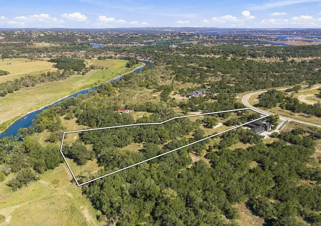 Photo 2 of Land for sale at 1942 Paradise Pkwy, Canyon Lake, TX 78133 | MLS# 3749872 | Listing updated on 2026-10-28