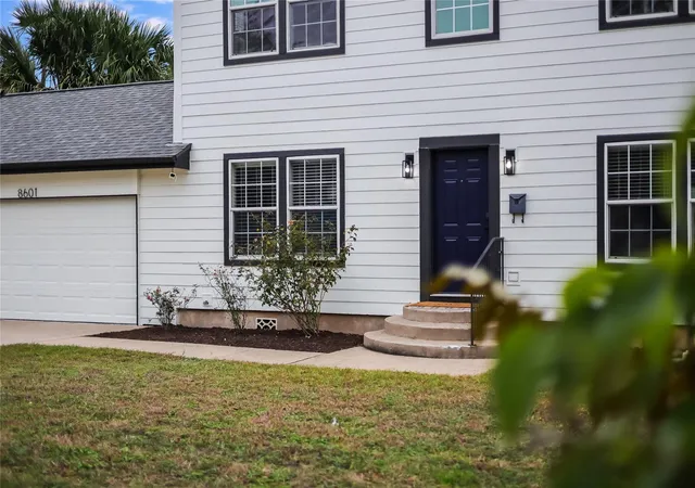 Photo 2 of Single family home for sale at 8601 Putnam Dr, Austin, TX 78757 | MLS# 5625385 | Listing updated on 2026-10-29