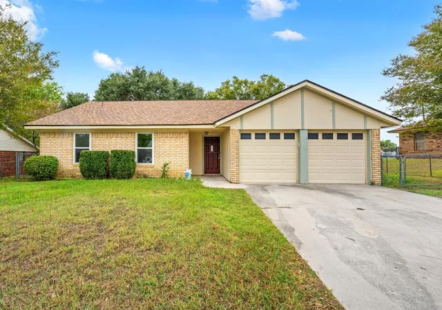 Single family home for sale at 112 E Hogan Dr, Copperas Cove, TX 76522 | MLS# 6611581