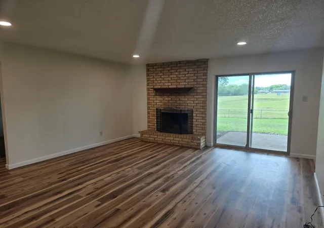 Photo 2 of Single family home for sale at 112 E Hogan Dr, Copperas Cove, TX 76522 | MLS# 6611581 | Listing updated on 2026-10-29