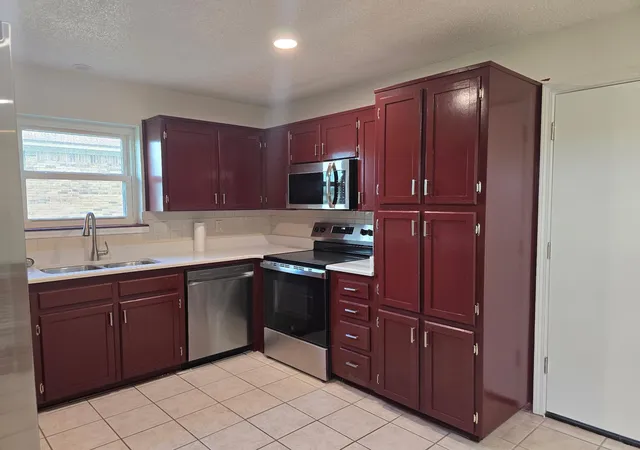 Photo 3 of Single family home for sale at 112 E Hogan Dr, Copperas Cove, TX 76522 | MLS# 6611581 | Listing updated on 2026-10-29