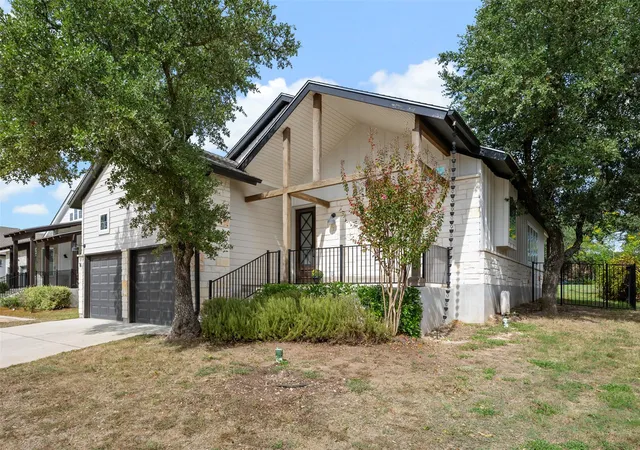 Photo 3 of Single family home for sale at 170 Bunker Ranch Blvd #16, Dripping Springs, TX 78620 | MLS# 8357347 | Listing updated on 2026-10-29