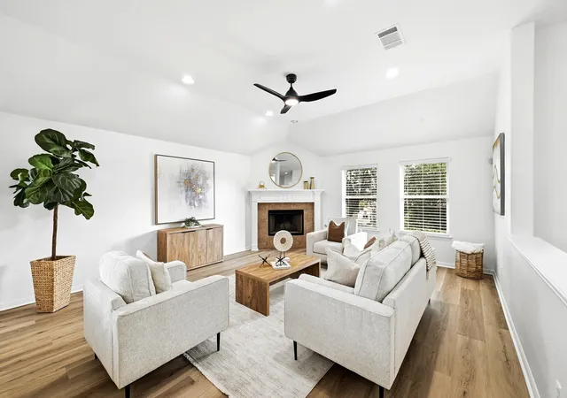 Photo 4 of Single family home for sale at 19601 Maiden Grass Dr, Pflugerville, TX 78660 | MLS# 5191984 | Listing updated on 2026-10-31