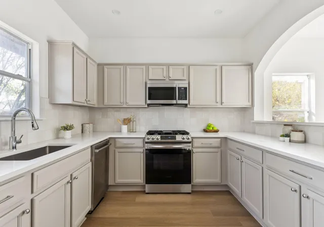 Photo 3 of Single family home for sale at 706 Estancia Way, Leander, TX 78641 | MLS# 8379637 | Listing updated on 2026-10-29