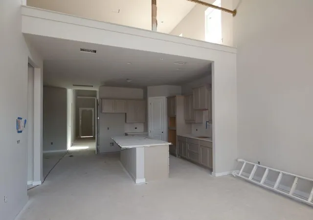 Photo 3 of Single family home for sale at 925 Purmela St, Leander, TX 78641 | MLS# 4185061 | Listing updated on 2026-10-28