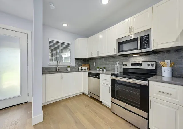 Photo 3 of Condo for sale at 909 Reinli St #143, Austin, TX 78751 | MLS# 3208552 | Listing updated on 2026-10-29