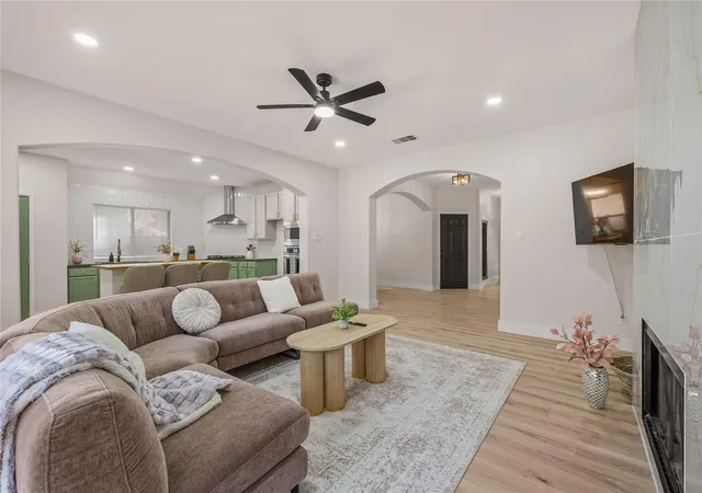 Photo 2 of Single family home for sale at 12624 Twisted Briar Ln, Austin, TX 78729 | MLS# 9494926 | Listing updated on 2026-10-28