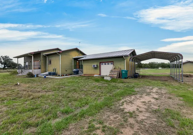 Photo 3 of Single family home for sale at 1121 County Rd 123, Marble Falls, TX 78654 | MLS# 7303515 | Listing updated on 2026-10-30