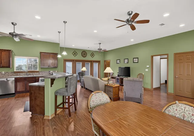 Photo 4 of Single family home for sale at 1121 County Rd 123, Marble Falls, TX 78654 | MLS# 7303515 | Listing updated on 2026-10-30