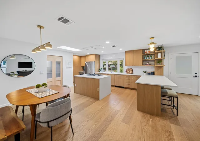 Photo 2 of Single family home for sale at 209 Nelray Blvd, Austin, TX 78751 | MLS# 2072689 | Listing updated on 2026-10-30
