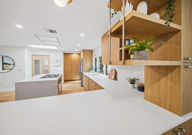 Photo 4 of Single family home for sale at 209 Nelray Blvd, Austin, TX 78751 | MLS# 2072689 | Listing updated on 2026-10-30