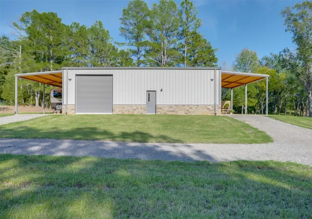Photo 3 of Single family home for sale at 22080 Cr 4117, Frankston, TX 75763 | MLS# 9407590 | Listing updated on 2026-10-28