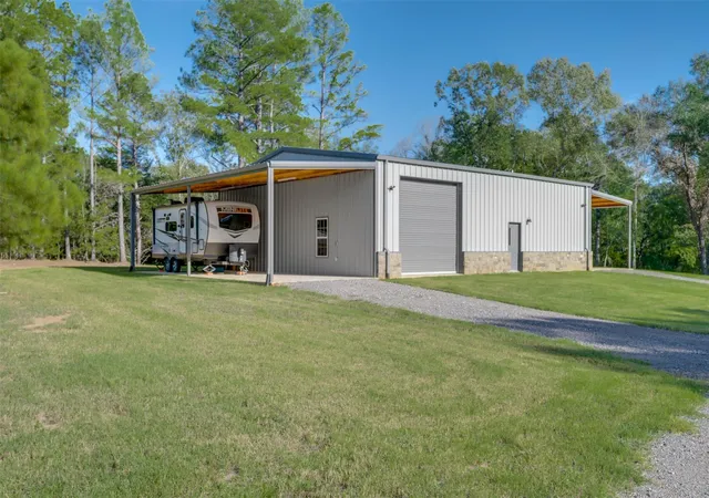 Photo 4 of Single family home for sale at 22080 Cr 4117, Frankston, TX 75763 | MLS# 9407590 | Listing updated on 2026-10-28