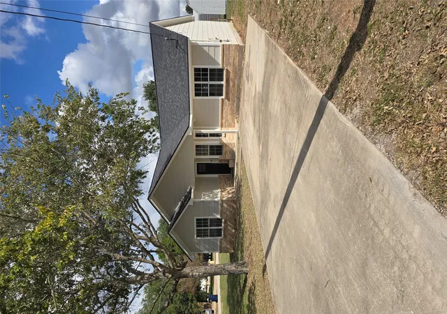 Photo 1 of Single family home for sale at 101 Live Oak Cir, Bertram, TX 78605 | MLS# 2319213 | Listing updated on 2026-10-28